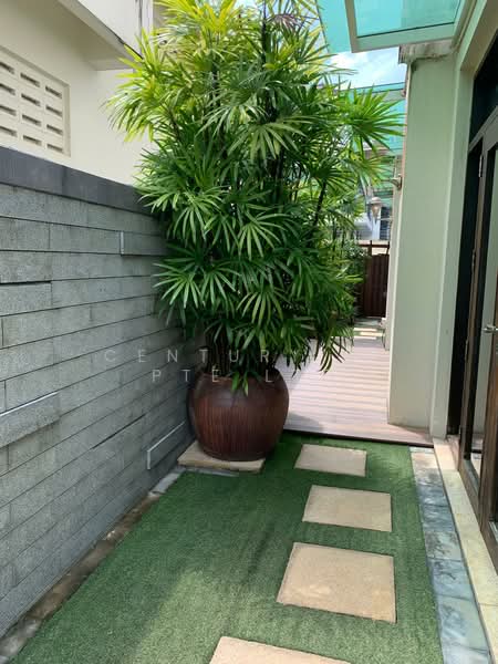 The Greenwood, 143 Greenwood Avenue, 5 Bedrooms, 3,800 sqft, Terraced House For Rent, by PATRICIA, 500190147 - Exterior - PropertyGuru.com.sg