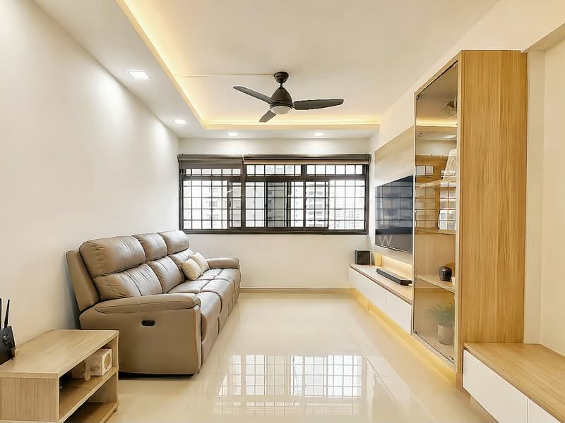 290G Bukit Batok Street 24, 290G Bukit Batok Street 24, 3 Bedrooms, 1,108 sqft, HDB Flat For Sale, by Perry Siow, 500190156 - Living Room - PropertyGuru.com.sg