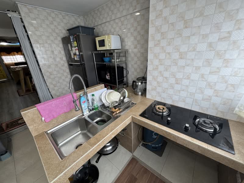 24 Marsiling Drive, 24 Marsiling Drive, 2 Bedrooms, 883 sqft, HDB Flat For Rent, by Zane Soo 苏昱能, 500190157 - Kitchen - PropertyGuru.com.sg