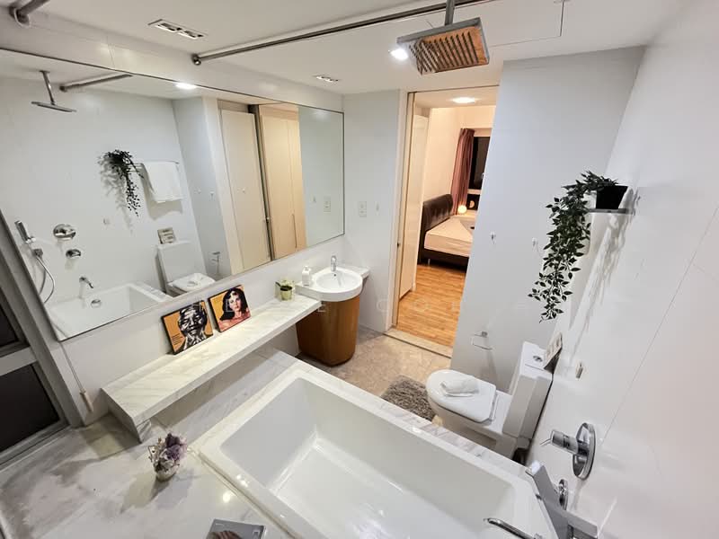 The Centris, 85 Jurong West Central 3, 4 Bedrooms, 1,561 sqft, Apartment For Sale, by Michelle Goh 呉詩韻, 500190161 - Bathroom - PropertyGuru.com.sg