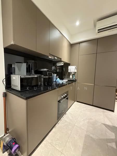 Park Colonial, 4 Woodleigh Lane, 2 Bedrooms, 678 sqft, Condominium For Rent, by Elaine Kuehn-Tan, 500190168 - Kitchen - PropertyGuru.com.sg