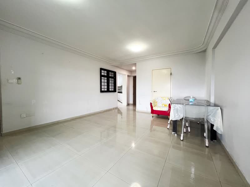 185 Bedok North Road, 185 Bedok North Road, 3 Bedrooms, 990 sqft, HDB Flat For Sale, by Paul Lee (Lee Hao Wei Howei) 李豪威, 500190195 - Living Room - PropertyGuru.com.sg