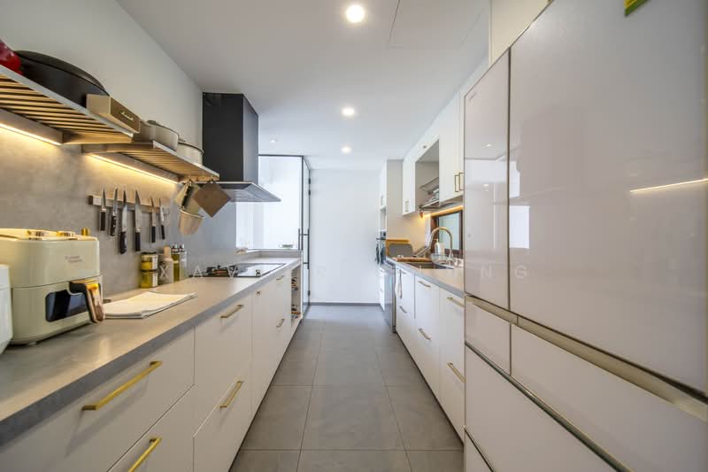 Varsity Park Condominium, 34 West Coast Road, 3 Bedrooms, 1,292 sqft, Condominium For Sale, by Xavier Chong, 500190201 - Kitchen - PropertyGuru.com.sg