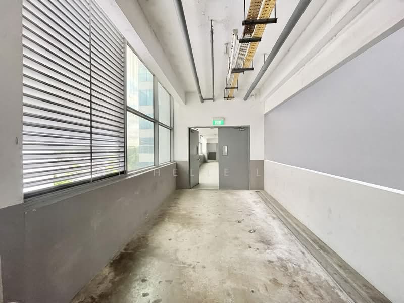 Wcega Tower, 21 Bukit Batok Crescent, 1,184 sqft, Light Industrial (B1) For Sale, by Michelle Lee, 500190202 - Corridor - CommercialGuru.com.sg