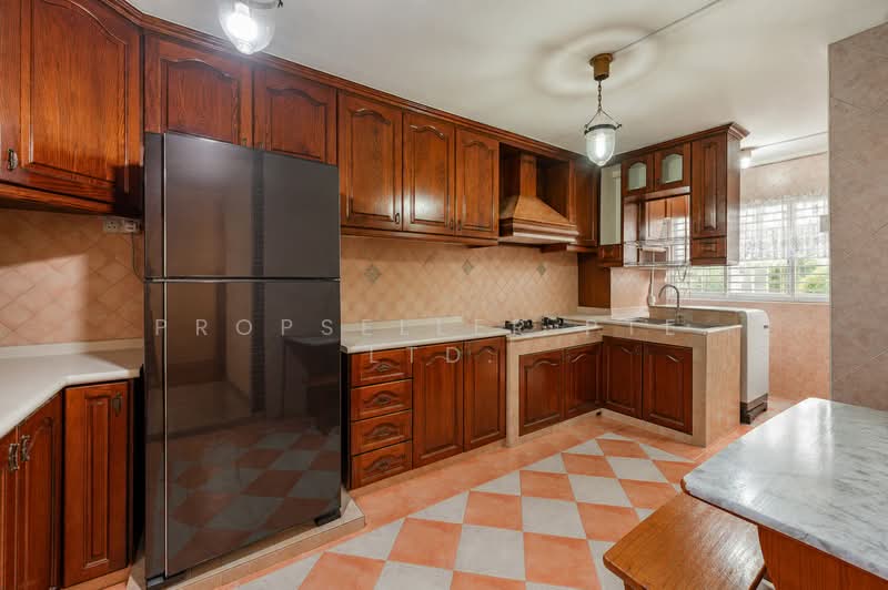 155 Yishun Street 11, 155 Yishun Street 11, 3 Bedrooms, 1,346 sqft, HDB Flat For Sale, by Gina Tow, 500190204 - Kitchen - PropertyGuru.com.sg