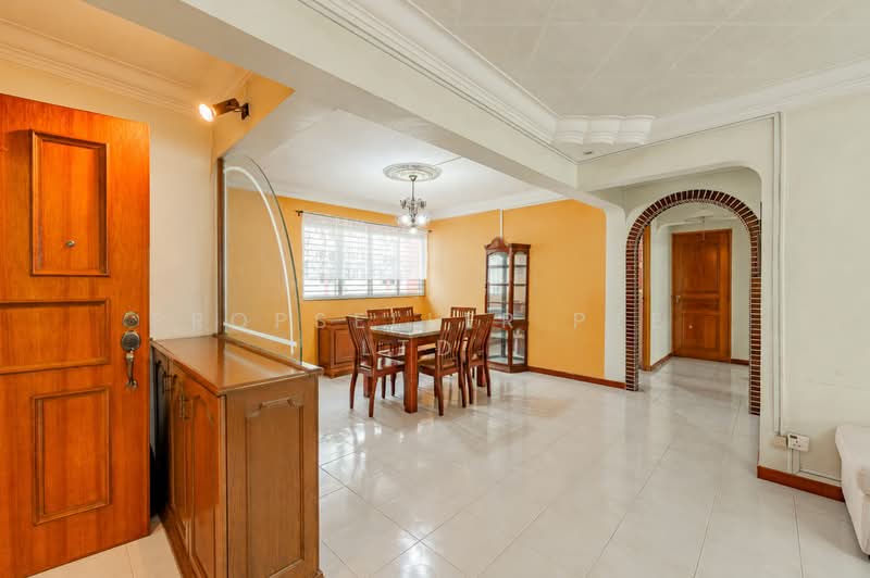 155 Yishun Street 11, 155 Yishun Street 11, 3 Bedrooms, 1,346 sqft, HDB Flat For Sale, by Gina Tow, 500190204 - Dining Room - PropertyGuru.com.sg