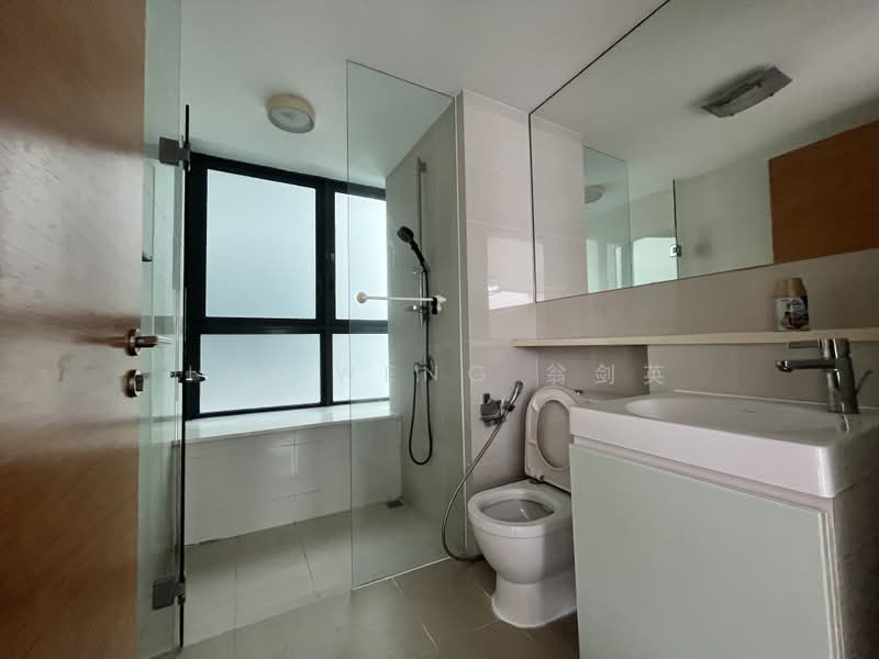 The Gale, 76 Flora Road, 2 Bedrooms, 969 sqft, Condominium For Rent, by Ivy Weng 翁剑英, 500190214 - Bathroom - PropertyGuru.com.sg