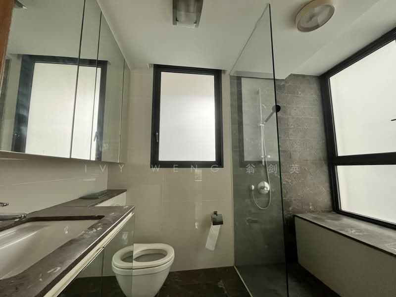 The Gale, 76 Flora Road, 2 Bedrooms, 969 sqft, Condominium For Rent, by Ivy Weng 翁剑英, 500190214 - Bathroom - PropertyGuru.com.sg
