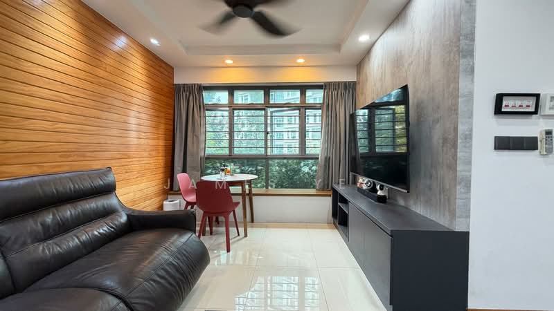 316A Punggol Way, 316A Punggol Way, 3 Bedrooms, 1,001 sqft, HDB Flat For Sale, by James Yeo, 500190230 - Living Room - PropertyGuru.com.sg