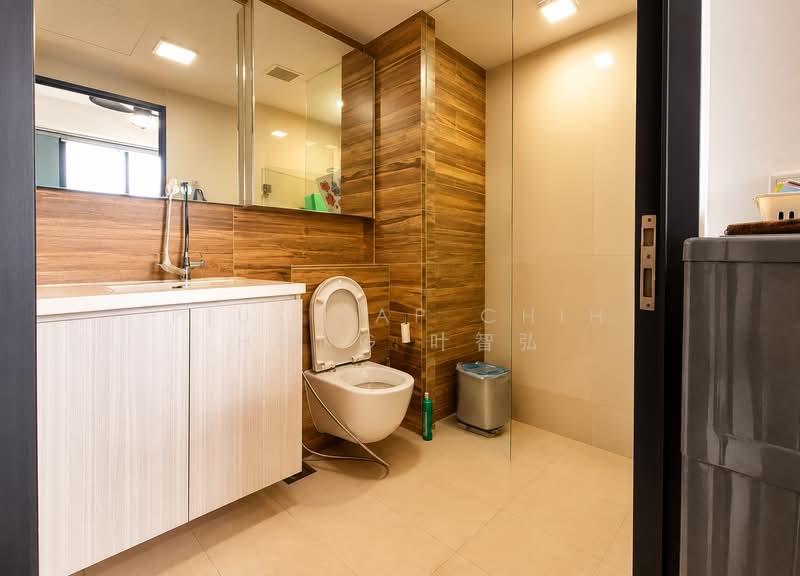 Gem Residences, , 2 Bedrooms, 678 sqft, Condominium For Sale, by Pius Yap Chih Hong 叶智弘, 500190232 - Bathroom - PropertyGuru.com.sg