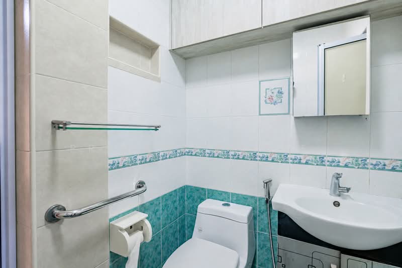 Nicon Gardens, 65K Choa Chu Kang Road, 4 Bedrooms, 2,013 sqft, Condominium For Sale, by KOH YONG JIAN, 500190237 - Bathroom - PropertyGuru.com.sg
