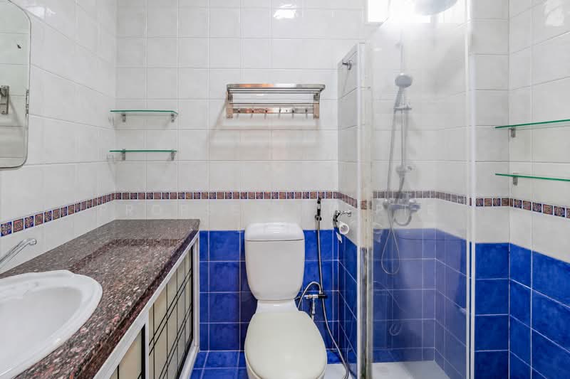 Nicon Gardens, 65K Choa Chu Kang Road, 4 Bedrooms, 2,013 sqft, Condominium For Sale, by KOH YONG JIAN, 500190237 - Bathroom - PropertyGuru.com.sg