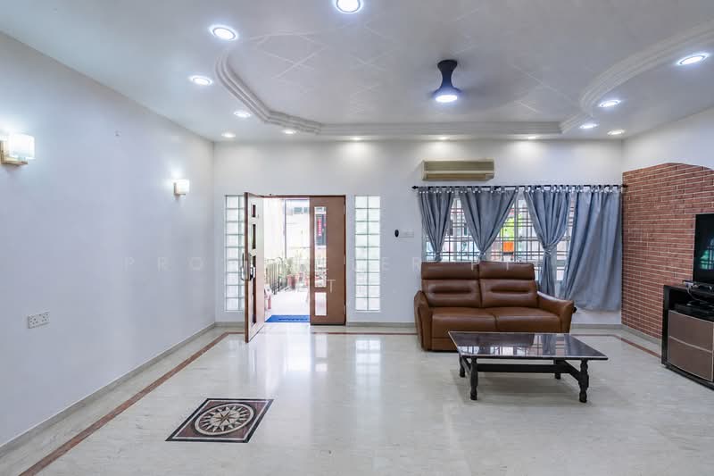 Nicon Gardens, 65K Choa Chu Kang Road, 4 Bedrooms, 2,013 sqft, Condominium For Sale, by KOH YONG JIAN, 500190237 - Living Room - PropertyGuru.com.sg
