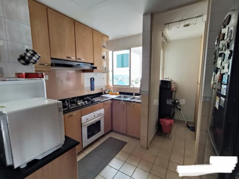 Yishun Sapphire, 54 Canberra Drive, 3 Bedrooms, 1,184 sqft, Condominium For Rent, by Zion Zhao 赵峻慷, 500190245 - Kitchen - PropertyGuru.com.sg