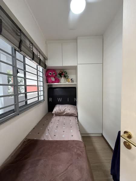 387 Yishun Ring Road, 387 Yishun Ring Road, 5 Bedrooms, 1,572 sqft, HDB Flat For Sale, by Sherwin Lim, 500190249 - Bedroom - PropertyGuru.com.sg