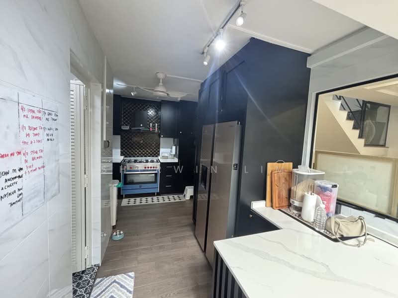 387 Yishun Ring Road, 387 Yishun Ring Road, 5 Bedrooms, 1,572 sqft, HDB Flat For Sale, by Sherwin Lim, 500190249 - Kitchen - PropertyGuru.com.sg