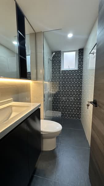 Castle Green, 481 Yio Chu Kang Road, 2 Bedrooms, 947 sqft, Condominium For Sale, by Mick Ho, 500190250 - Bathroom - PropertyGuru.com.sg