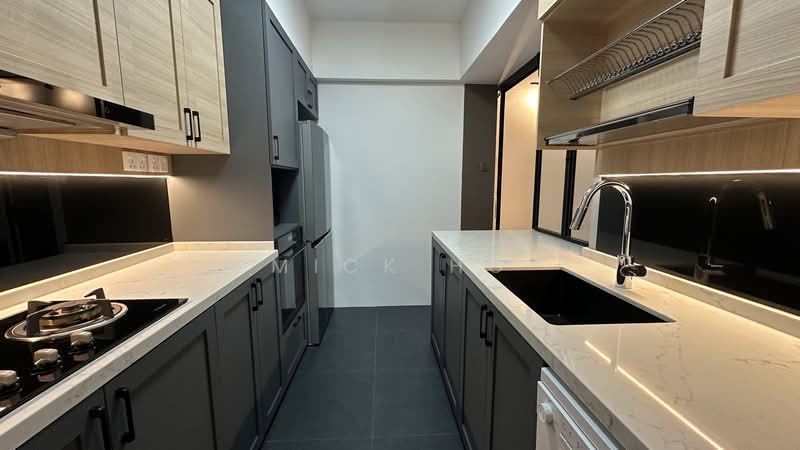 Castle Green, 481 Yio Chu Kang Road, 2 Bedrooms, 947 sqft, Condominium For Sale, by Mick Ho, 500190250 - Kitchen - PropertyGuru.com.sg