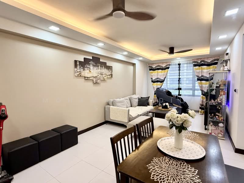 260C Punggol Way, 260C Punggol Way, 3 Bedrooms, 1,001 sqft, HDB Flat For Sale, by Mohamad Fadily Senen, 500190284 - Living Room - PropertyGuru.com.sg