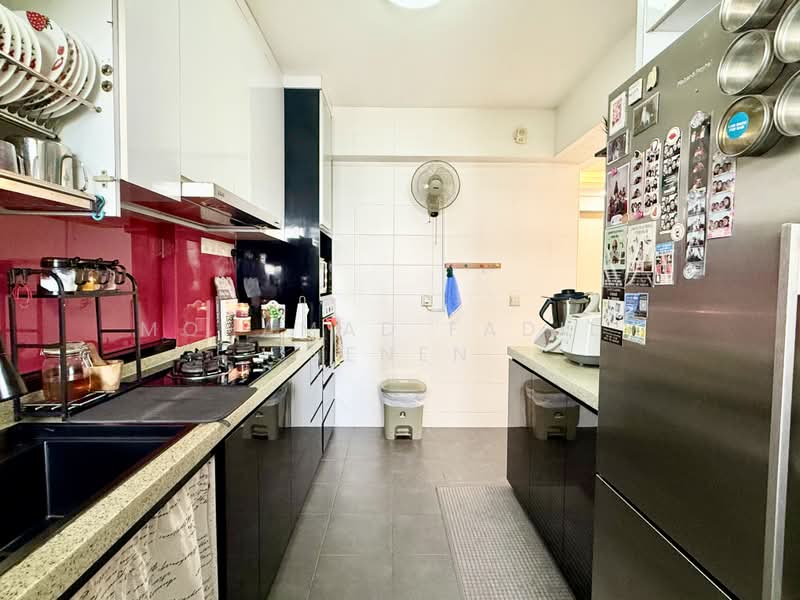 260C Punggol Way, 260C Punggol Way, 3 Bedrooms, 1,001 sqft, HDB Flat For Sale, by Mohamad Fadily Senen, 500190284 - Kitchen - PropertyGuru.com.sg