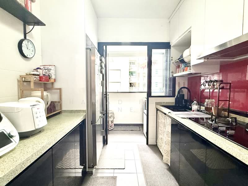 260C Punggol Way, 260C Punggol Way, 3 Bedrooms, 1,001 sqft, HDB Flat For Sale, by Mohamad Fadily Senen, 500190284 - Kitchen - PropertyGuru.com.sg