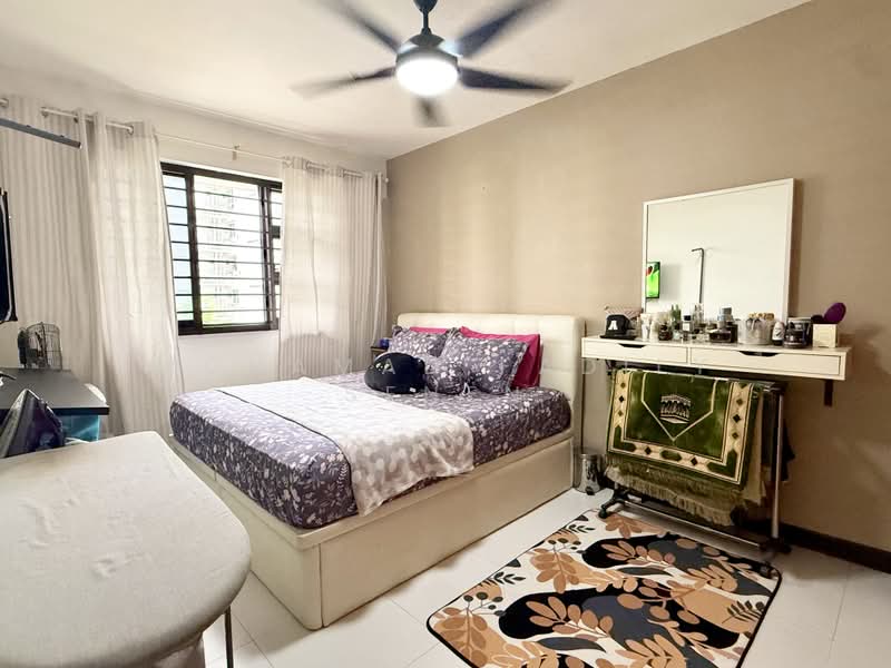260C Punggol Way, 260C Punggol Way, 3 Bedrooms, 1,001 sqft, HDB Flat For Sale, by Mohamad Fadily Senen, 500190284 - Bedroom - PropertyGuru.com.sg