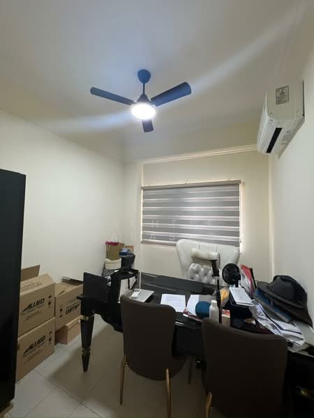 Duchess Avenue, Duchess Avenue, 4 Bedrooms, 4,000 sqft, Bungalow House For Rent, by Michele Cabasug, 500190285 - Study - PropertyGuru.com.sg
