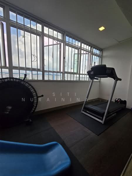 721 Bedok Reservoir Road, 721 Bedok Reservoir Road, 3 Bedrooms, 1,593 sqft, HDB Flat For Sale, by Siti Nurainina Binte Saaet (Nina Saaet), 500190289 - Balcony - PropertyGuru.com.sg