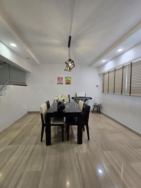 721 Bedok Reservoir Road, 721 Bedok Reservoir Road, 3 Bedrooms, 1,593 sqft, HDB Flat For Sale, by Siti Nurainina Binte Saaet (Nina Saaet), 500190289 - Dining Room - PropertyGuru.com.sg