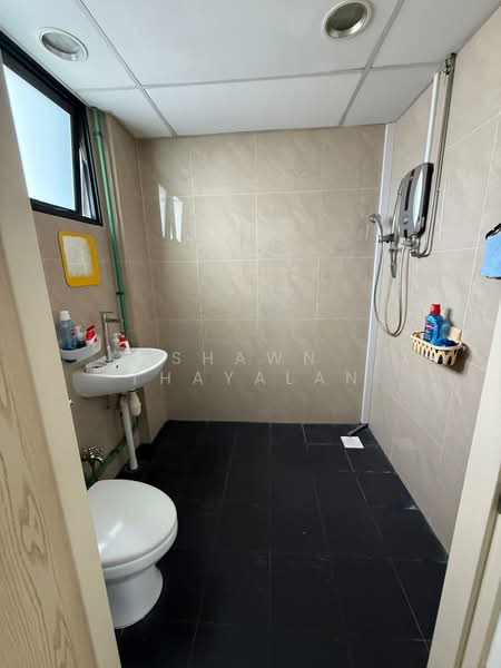 Oxley BizHub 2, 62 Ubi Road 1, 1,023 sqft, Light Industrial (B1) For Rent, by Shawn Thayalan, 500190322 - CommercialGuru.com.sg