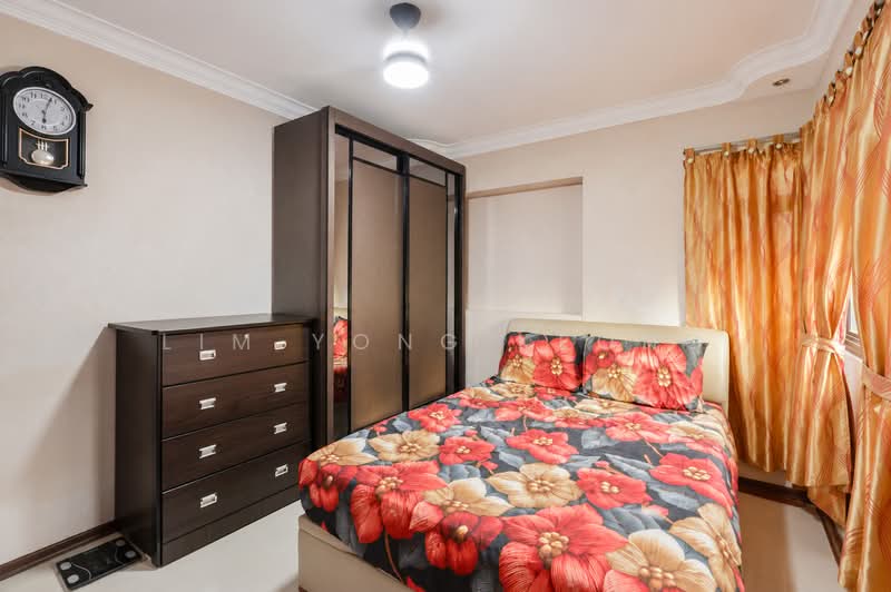 653B Jurong West Street 61, 653B Jurong West Street 61, 3 Bedrooms, 1,195 sqft, HDB Flat For Sale, by Lim Yong Keong, 500190335 - Bedroom - PropertyGuru.com.sg