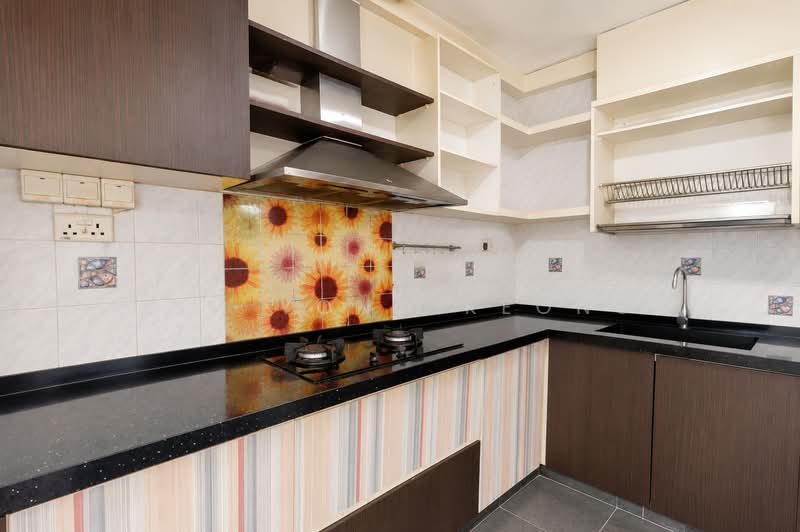 653B Jurong West Street 61, 653B Jurong West Street 61, 3 Bedrooms, 1,195 sqft, HDB Flat For Sale, by Lim Yong Keong, 500190335 - Kitchen - PropertyGuru.com.sg