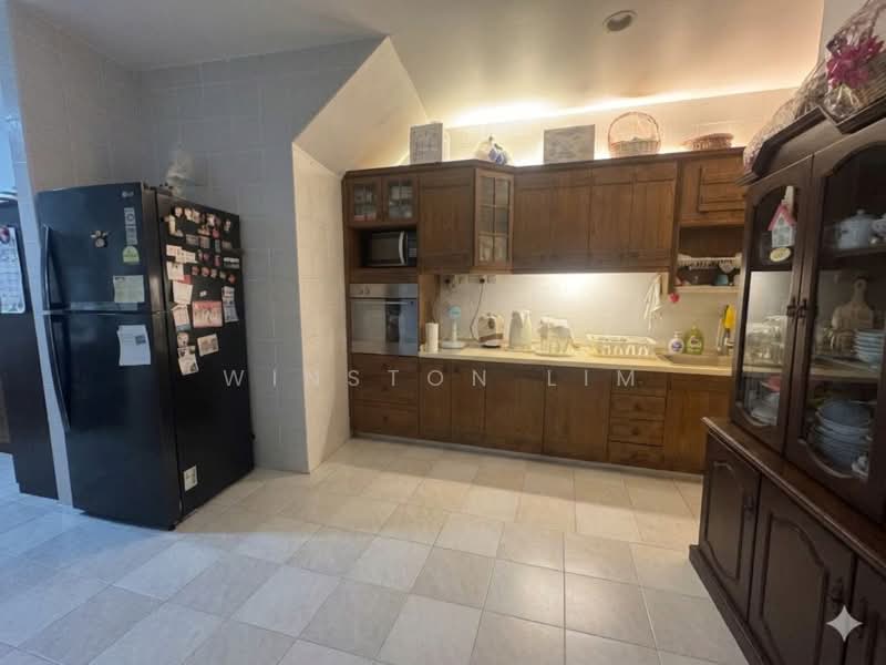 Upper Changi Road East, Upper Changi Road East/Jalan Pergam/Meragi Road, 5 Bedrooms, 3,800 sqft, Terraced House For Sale, by Winston Lim, 500190348 - Kitchen - PropertyGuru.com.sg