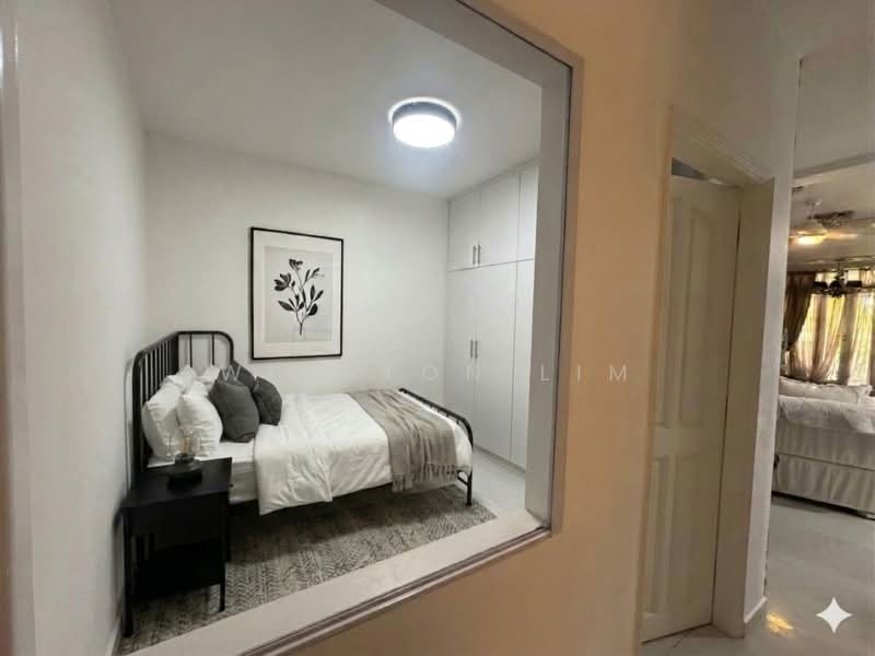Upper Changi Road East, Upper Changi Road East/Jalan Pergam/Meragi Road, 5 Bedrooms, 3,800 sqft, Terraced House For Sale, by Winston Lim, 500190348 - Bedroom - PropertyGuru.com.sg