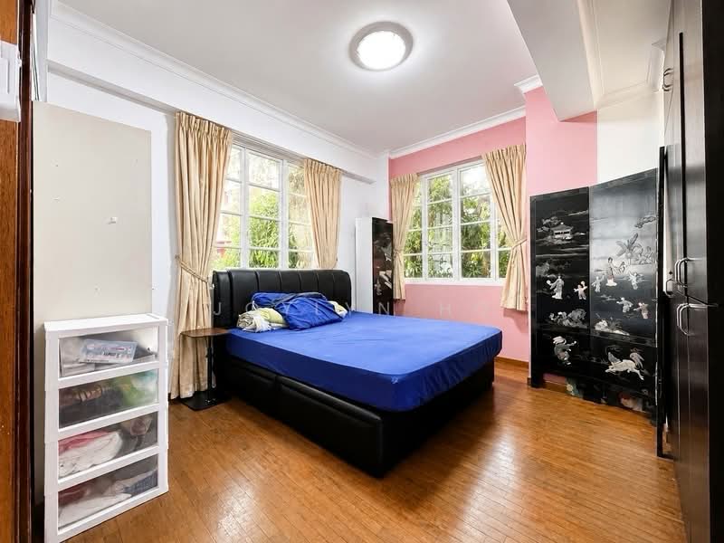 Rare Spacious Semi-Detached Situated Near Rivervale Mall, St Anne's Wood, 6 Bedrooms, 2,875 sqft, Semi-Detached House For Sale, by Joylyn Ho, 500190349 - Bedroom - PropertyGuru.com.sg