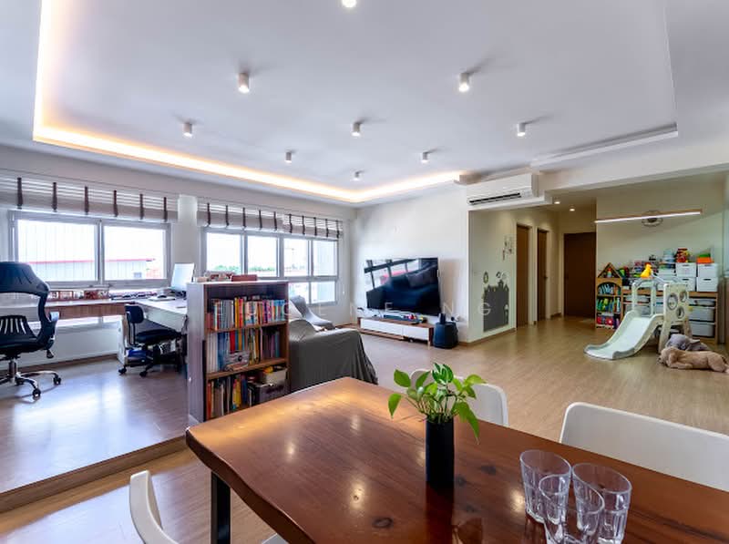 152A Bedok South Road, 152A Bedok South Road, 3 Bedrooms, 1,216 sqft, HDB Flat For Sale, by Eugene Ng, 500190352 - Living Room - PropertyGuru.com.sg
