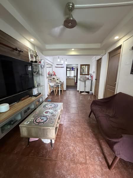 231 Lorong 8 Toa Payoh, 231 Lorong 8 Toa Payoh, 3 Bedrooms, 700 sqft, HDB Flat For Sale, by Roz Rufai, 500190379 - Living Room - PropertyGuru.com.sg