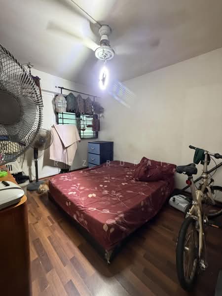 231 Lorong 8 Toa Payoh, 231 Lorong 8 Toa Payoh, 3 Bedrooms, 700 sqft, HDB Flat For Sale, by Roz Rufai, 500190379 - Bedroom - PropertyGuru.com.sg