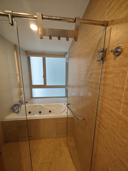 Clover By The Park, 6 Bishan Street 25, 3 Bedrooms, 1,281 sqft, Condominium For Rent, by Ken Chan, 500190384 - Master Bathroom - PropertyGuru.com.sg