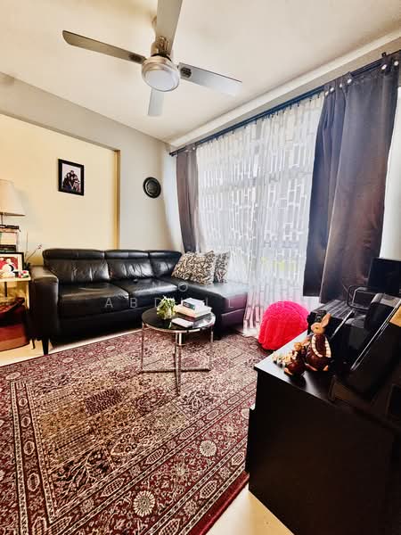 673A Fern Grove @ Yishun, 673A Yishun Avenue 4, 2 Bedrooms, 731 sqft, HDB Flat For Sale, by Noor Abdullah, 500190392 - Living Room - PropertyGuru.com.sg