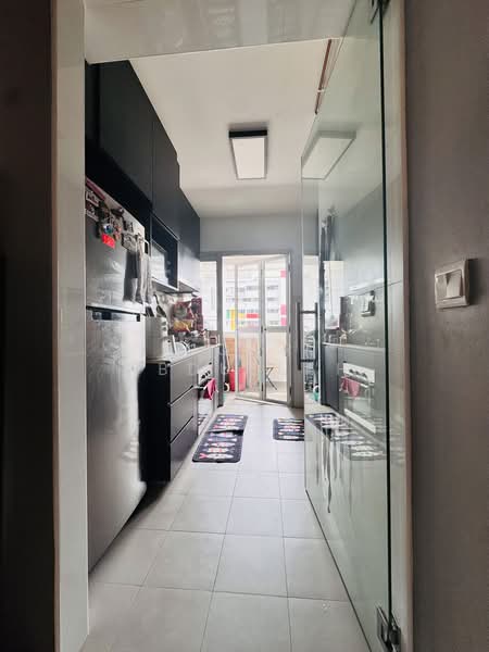 673A Fern Grove @ Yishun, 673A Yishun Avenue 4, 2 Bedrooms, 731 sqft, HDB Flat For Sale, by Noor Abdullah, 500190392 - Kitchen - PropertyGuru.com.sg