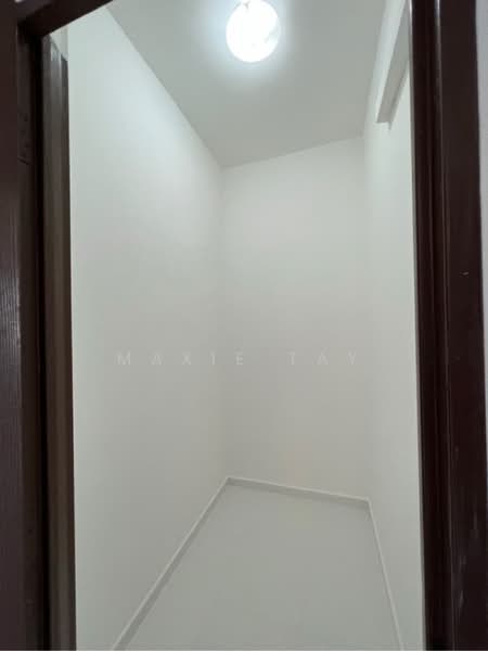 165 Simei Road, 165 Simei Road, 3 Bedrooms, 1,313 sqft, HDB Flat For Sale, by Maxie Tay, 500190397 - PropertyGuru.com.sg