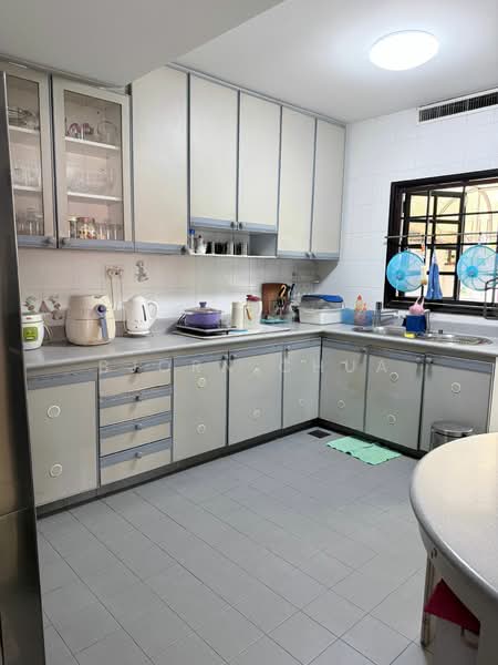 Lorong Siglap, , 5 Bedrooms, 4,500 sqft, Bungalow House For Sale, by Bjorn Chua, 500190410 - Kitchen - PropertyGuru.com.sg
