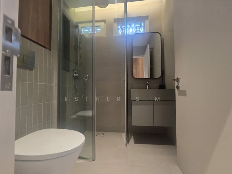117 Jalan Besar, Jalan Besar, 2 Bedrooms, 696 sqft, Walk-up Apartment For Rent, by Esther Sim, 500190419 - Bathroom - PropertyGuru.com.sg