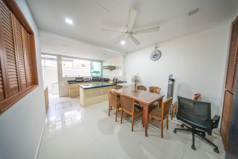 Happy Avenue East, , Room Rental, 350 sqft, Terraced House For Rent, by Ainsley Chong, 500190432 - Dining area - PropertyGuru.com.sg