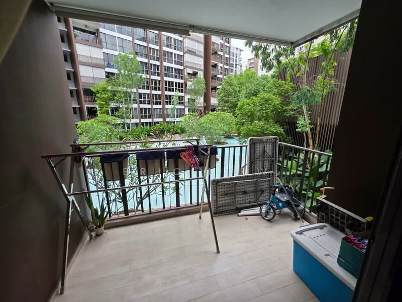 Bellewoods, 108 Woodlands Avenue 5, 3 Bedrooms, 936 sqft, Executive Condominium For Sale, by Eric Liew, 500190433 - Balcony - PropertyGuru.com.sg