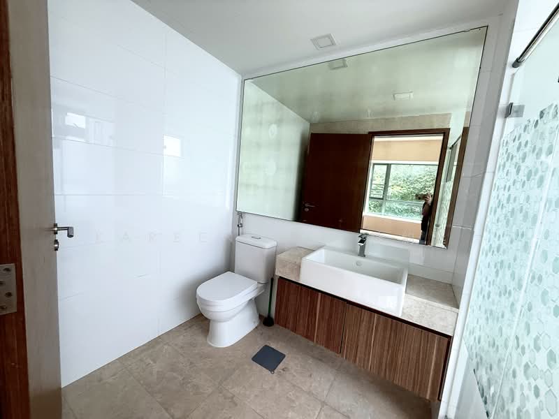 Waterfront Waves, 766 Bedok Reservoir Road, 2 Bedrooms, 969 sqft, Condominium For Sale, by Kareen Tan 陳約廷, 500190446 - Bathroom - PropertyGuru.com.sg