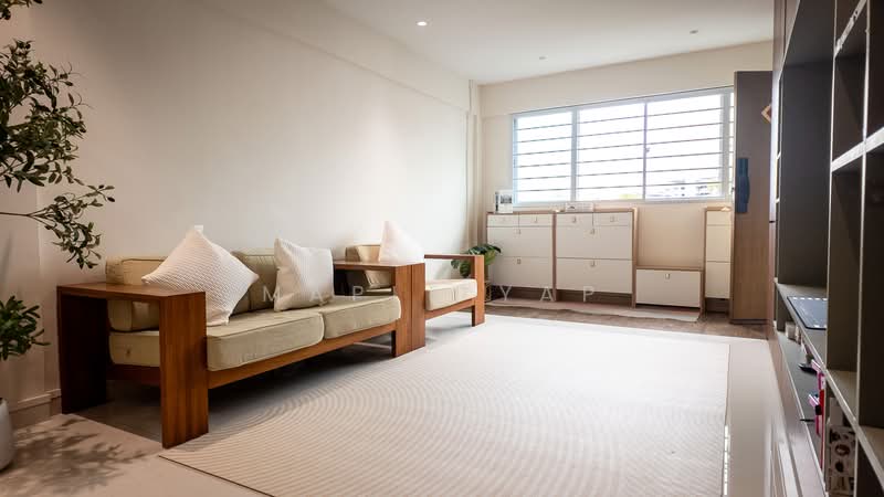 924 Tampines Street 91, 924 Tampines Street 91, 3 Bedrooms, 1,119 sqft, HDB Flat For Sale, by Maple Yap, 500190449 - Living Room - PropertyGuru.com.sg
