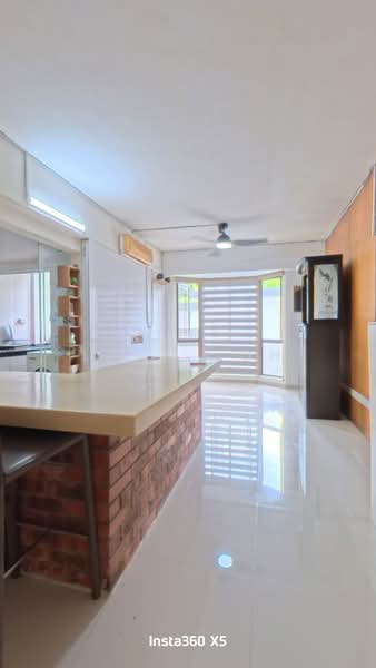 Parkview Apartments, 1 Bukit Batok Street 25, 2 Bedrooms, 935 sqft, Apartment For Sale, by Lynn Loh, 500190453 - Kitchen - PropertyGuru.com.sg