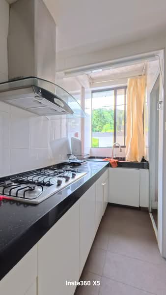 Parkview Apartments, 1 Bukit Batok Street 25, 2 Bedrooms, 935 sqft, Apartment For Sale, by Lynn Loh, 500190453 - Kitchen - PropertyGuru.com.sg